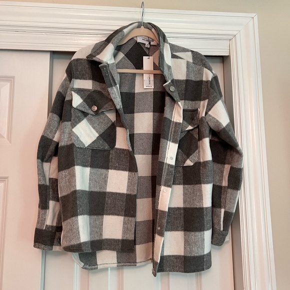 Bb Dakota grey/white shacket NWT retail - Picture 4 of 6